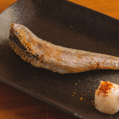 氷下魚炭焼き