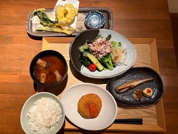 え